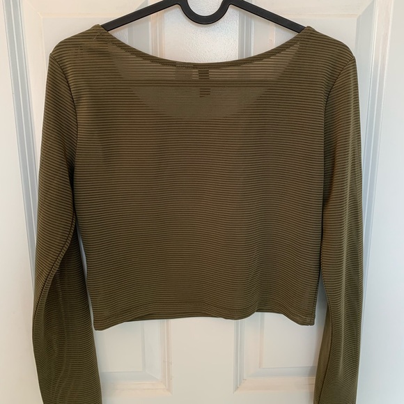 H&M crop top - Picture 4 of 4